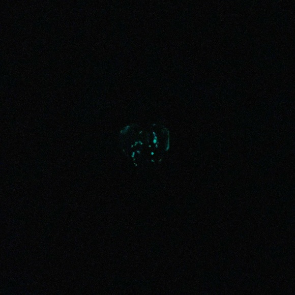 Glow in the Dark Blue Heart Silver Keyring Keychain - Picture 10 of 10